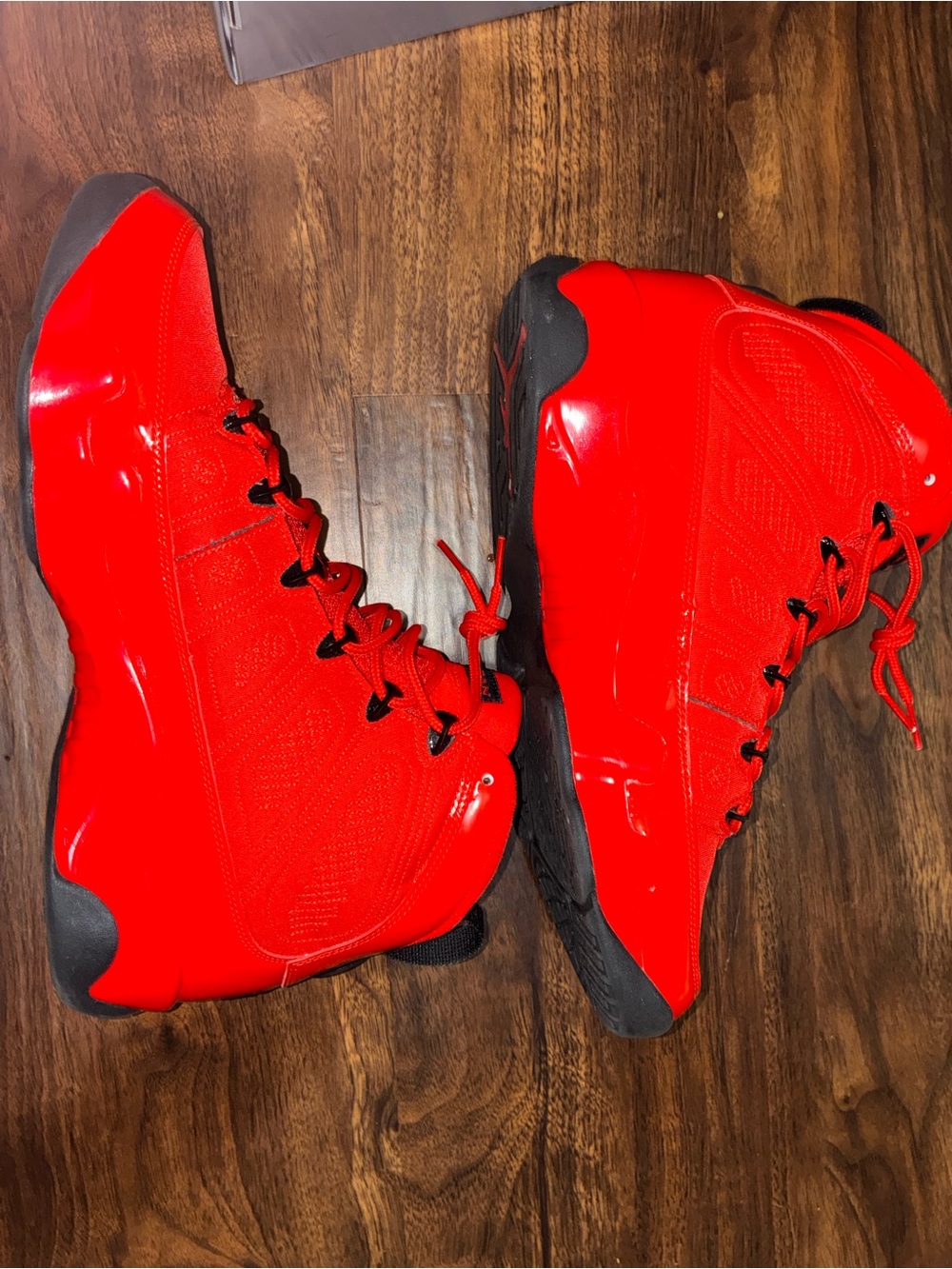 Jordan Retro 9 Chile Red size 11 worn maybe 3x. Great condition